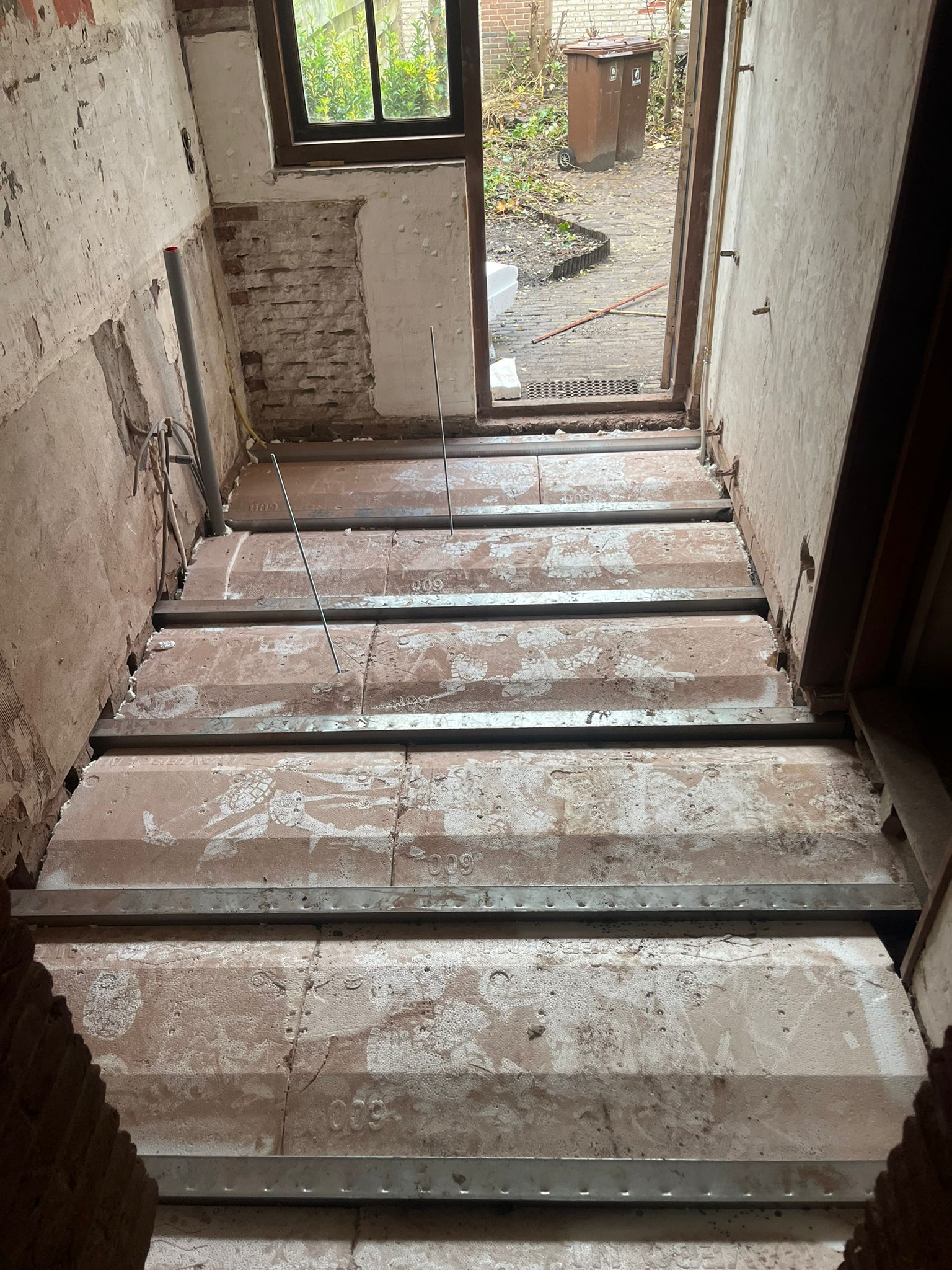 Nieuwe begane grond vloer in Maarssenbroek